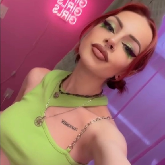 Meet your Posher, Danielle - Picture 6 of 9